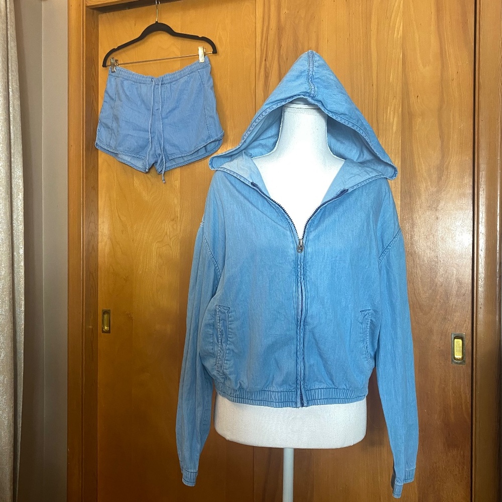 Women’s GapBody Blue Zip-Up Hoodie (M) and Shorts (S) Two-Piece Set